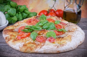 Focaccia mit Tomaten und Mozzarella 